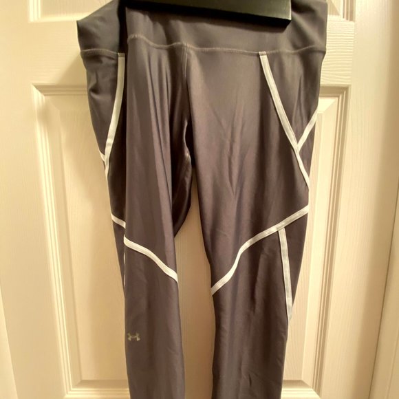 Under Armour Dark Charcoal Gray with Light Blue Trim 7/8 Leggings - Picture 1 of 2